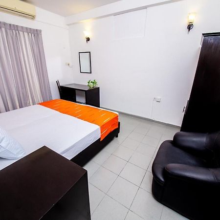 Asian House Hotel Colombo Exterior photo